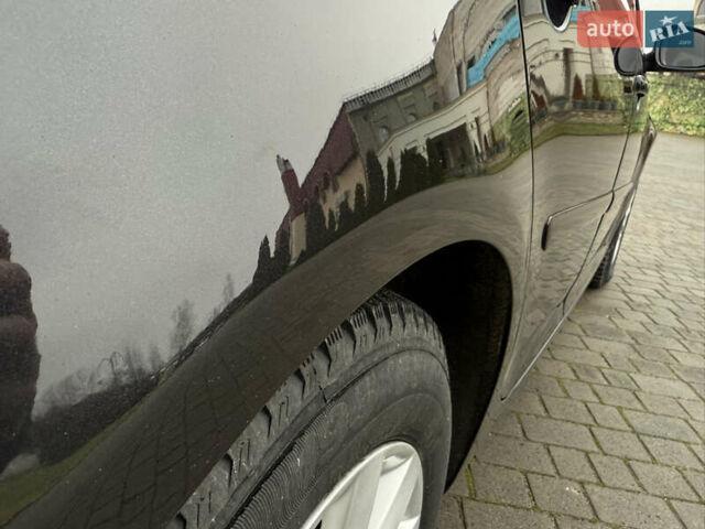 Черный Фольксваген Гольф, объемом двигателя 1.6 л и пробегом 173 тыс. км за 7000 $, фото 24 на Automoto.ua