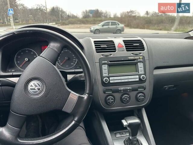 Чорний Фольксваген Гольф, об'ємом двигуна 1.98 л та пробігом 183 тис. км за 6999 $, фото 10 на Automoto.ua