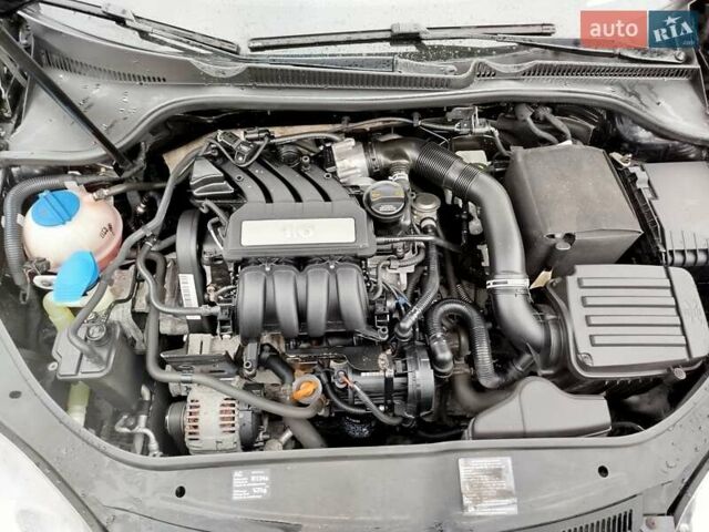 Черный Фольксваген Гольф, объемом двигателя 1.6 л и пробегом 205 тыс. км за 6200 $, фото 9 на Automoto.ua