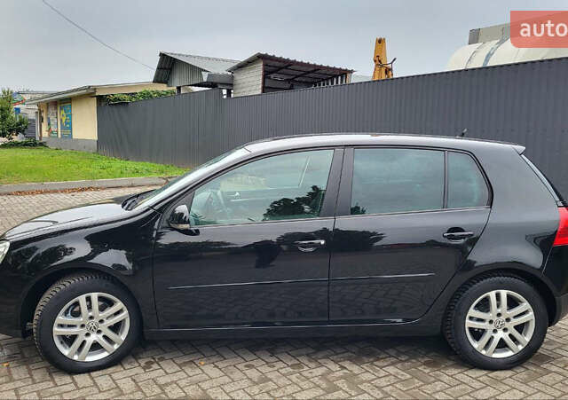 Черный Фольксваген Гольф, объемом двигателя 1.6 л и пробегом 237 тыс. км за 6500 $, фото 13 на Automoto.ua