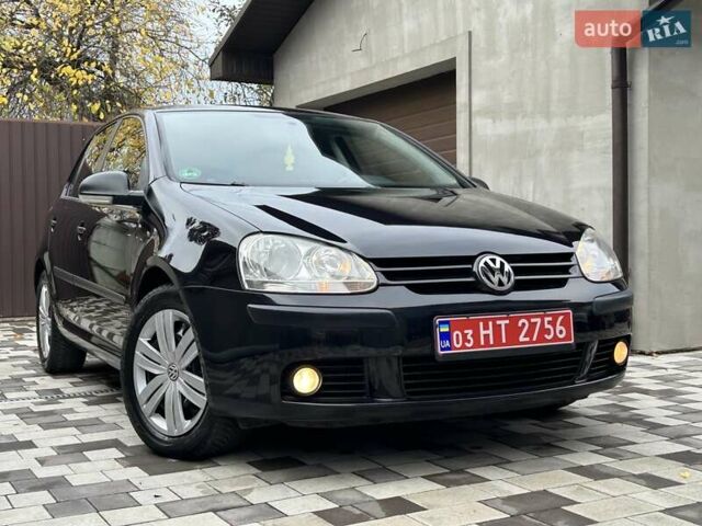 Черный Фольксваген Гольф, объемом двигателя 1.6 л и пробегом 196 тыс. км за 6200 $, фото 4 на Automoto.ua