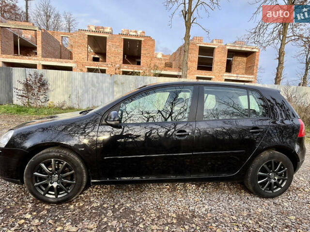 Черный Фольксваген Гольф, объемом двигателя 1.6 л и пробегом 235 тыс. км за 5799 $, фото 5 на Automoto.ua