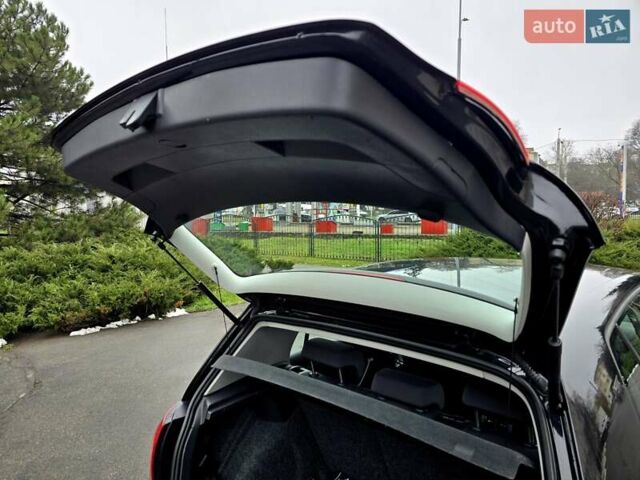 Чорний Фольксваген Гольф, об'ємом двигуна 1.6 л та пробігом 230 тис. км за 6450 $, фото 132 на Automoto.ua
