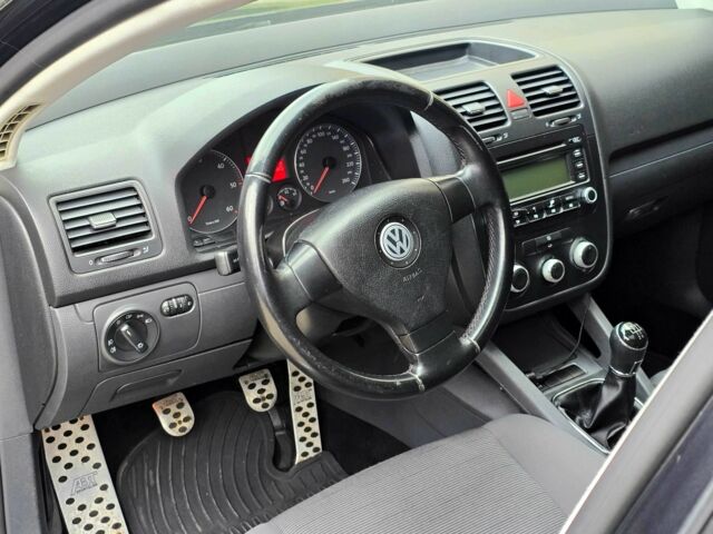 Чорний Фольксваген Гольф, об'ємом двигуна 1.9 л та пробігом 203 тис. км за 4800 $, фото 6 на Automoto.ua