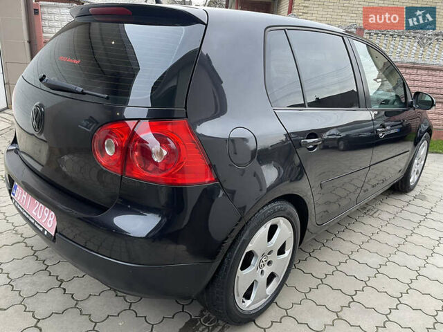 Черный Фольксваген Гольф, объемом двигателя 1.4 л и пробегом 112 тыс. км за 5600 $, фото 1 на Automoto.ua