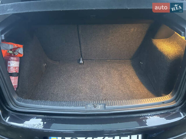 Черный Фольксваген Гольф, объемом двигателя 1.9 л и пробегом 280 тыс. км за 6900 $, фото 8 на Automoto.ua