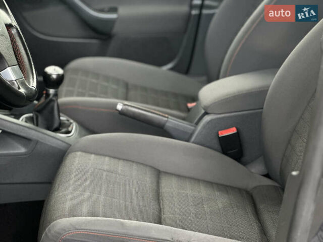 Черный Фольксваген Гольф, объемом двигателя 1.4 л и пробегом 191 тыс. км за 5550 $, фото 15 на Automoto.ua