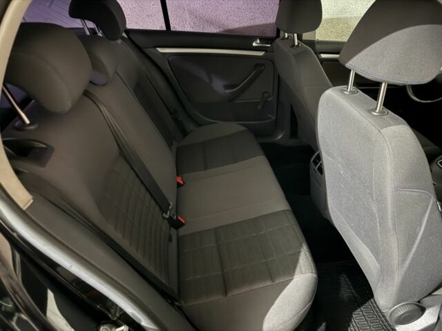 Фольксваген Гольф 2007 у Шостке на Automoto.ua Чорний Фольксваген Гольф, об'ємом двигуна 1.4 л та пробігом 220 тис. км за 5200 $, фото 12 на Automoto.ua