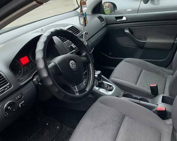 Чорний Фольксваген Гольф, об'ємом двигуна 1.6 л та пробігом 279 тис. км за 5200 $, фото 12 на Automoto.ua