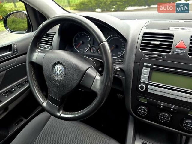 Чорний Фольксваген Гольф, об'ємом двигуна 1.6 л та пробігом 230 тис. км за 6450 $, фото 67 на Automoto.ua