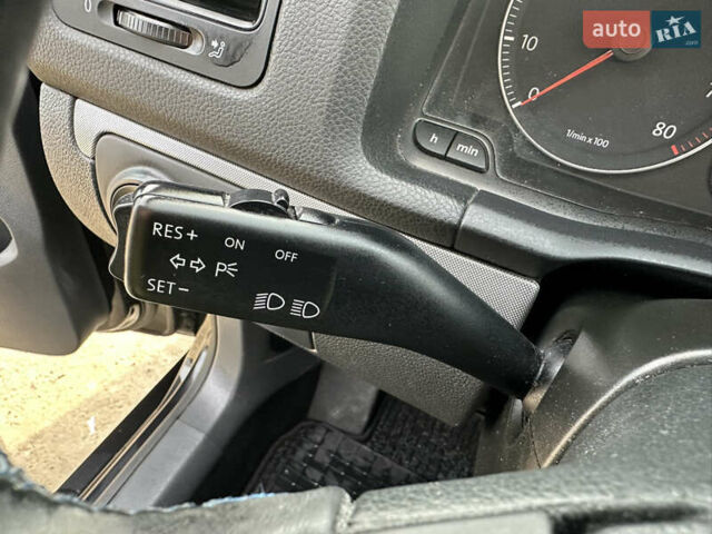 Черный Фольксваген Гольф, объемом двигателя 1.6 л и пробегом 227 тыс. км за 6299 $, фото 34 на Automoto.ua