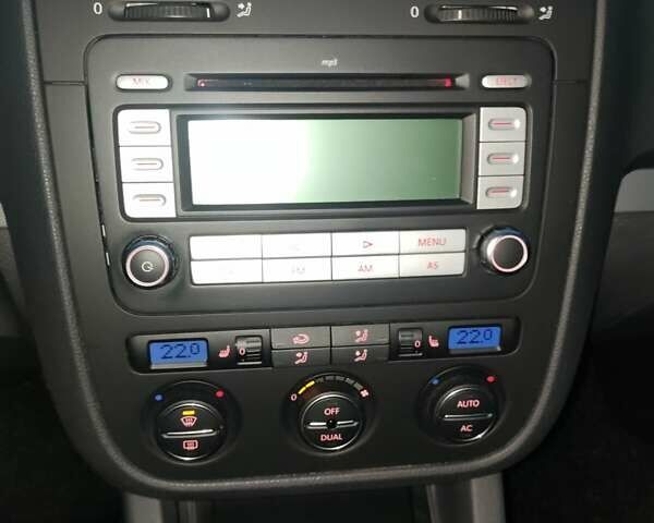 Чорний Фольксваген Гольф, об'ємом двигуна 1.6 л та пробігом 202 тис. км за 6650 $, фото 9 на Automoto.ua