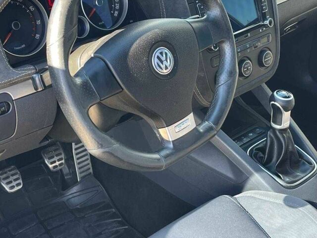 Черный Фольксваген Гольф, объемом двигателя 2 л и пробегом 228 тыс. км за 5600 $, фото 11 на Automoto.ua