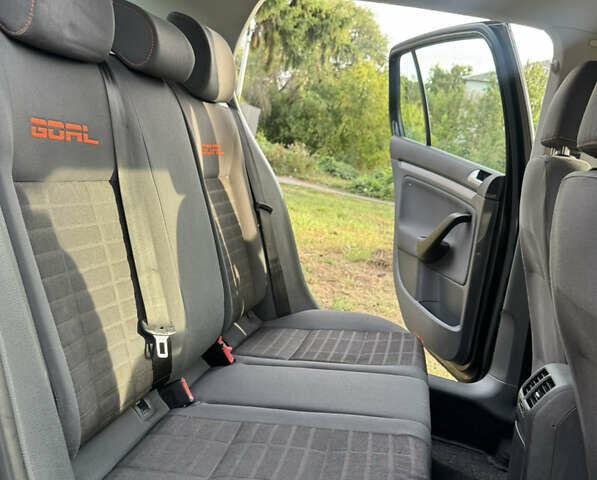 Чорний Фольксваген Гольф, об'ємом двигуна 1.6 л та пробігом 194 тис. км за 6350 $, фото 33 на Automoto.ua