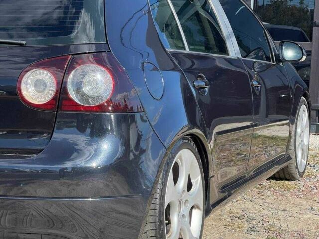 Черный Фольксваген Гольф, объемом двигателя 2 л и пробегом 228 тыс. км за 5600 $, фото 7 на Automoto.ua