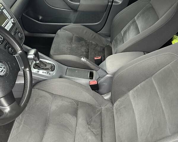 Чорний Фольксваген Гольф, об'ємом двигуна 1.98 л та пробігом 183 тис. км за 6999 $, фото 9 на Automoto.ua