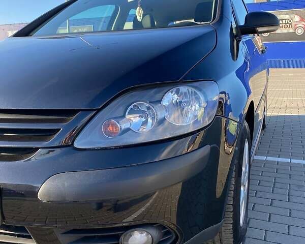 Черный Фольксваген Гольф, объемом двигателя 1.6 л и пробегом 141 тыс. км за 6600 $, фото 16 на Automoto.ua