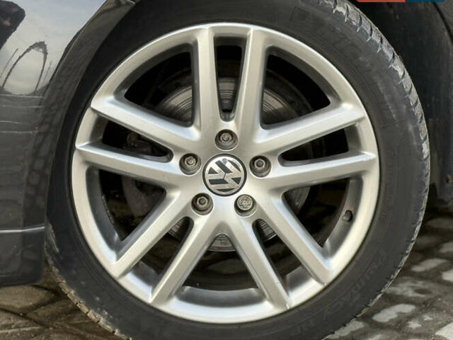 Черный Фольксваген Гольф, объемом двигателя 1.6 л и пробегом 182 тыс. км за 6350 $, фото 22 на Automoto.ua