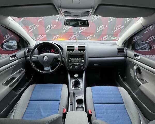 Черный Фольксваген Гольф, объемом двигателя 1.4 л и пробегом 252 тыс. км за 6200 $, фото 14 на Automoto.ua