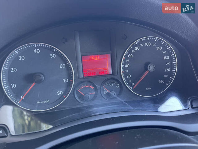 Черный Фольксваген Гольф, объемом двигателя 1.4 л и пробегом 217 тыс. км за 7750 $, фото 34 на Automoto.ua