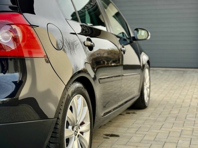 Черный Фольксваген Гольф, объемом двигателя 1.4 л и пробегом 171 тыс. км за 6999 $, фото 8 на Automoto.ua