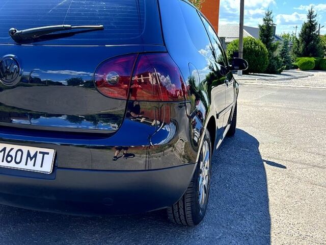 Чорний Фольксваген Гольф, об'ємом двигуна 2 л та пробігом 350 тис. км за 5750 $, фото 1 на Automoto.ua