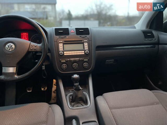 Чорний Фольксваген Гольф, об'ємом двигуна 1.4 л та пробігом 170 тис. км за 6250 $, фото 30 на Automoto.ua