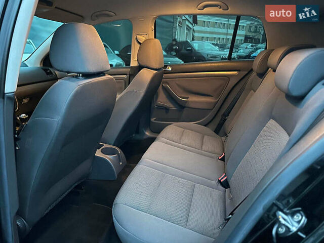 Черный Фольксваген Гольф, объемом двигателя 1.4 л и пробегом 163 тыс. км за 5990 $, фото 10 на Automoto.ua