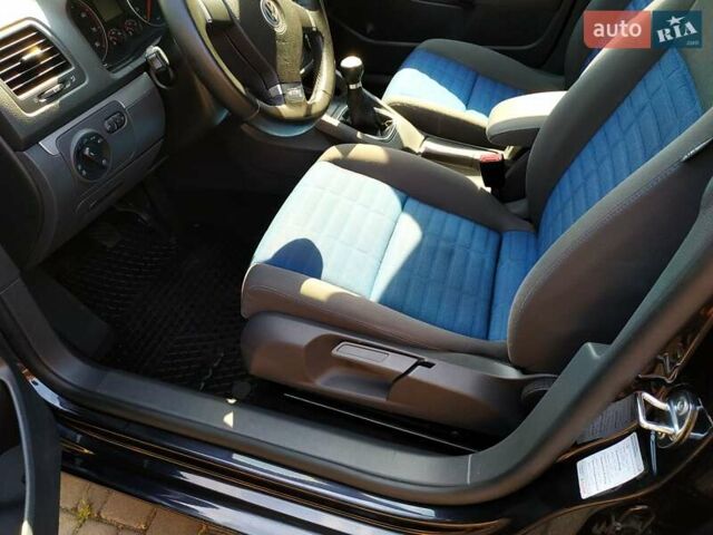 Черный Фольксваген Гольф, объемом двигателя 0 л и пробегом 206 тыс. км за 6400 $, фото 16 на Automoto.ua