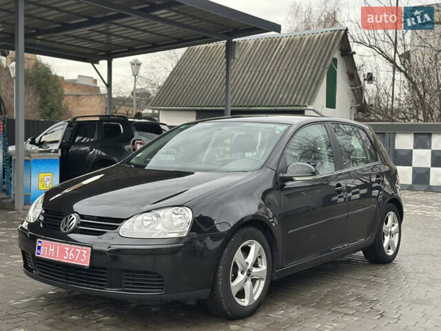 Черный Фольксваген Гольф, объемом двигателя 1.6 л и пробегом 213 тыс. км за 5850 $, фото 1 на Automoto.ua