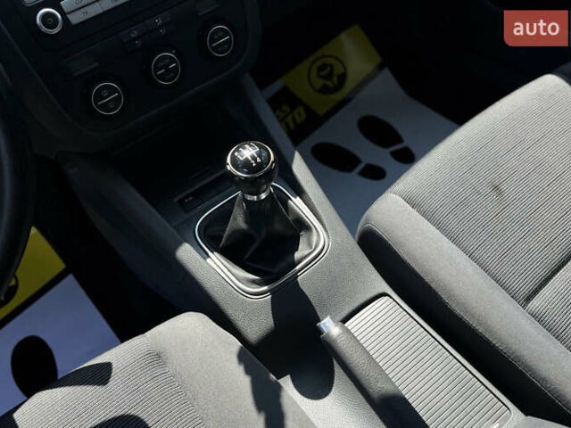 Чорний Фольксваген Гольф, об'ємом двигуна 1.6 л та пробігом 188 тис. км за 5500 $, фото 11 на Automoto.ua