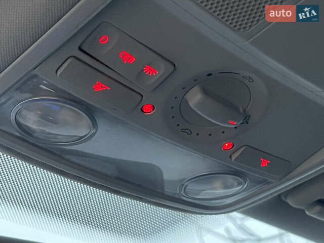 Чорний Фольксваген Гольф, об'ємом двигуна 1.4 л та пробігом 170 тис. км за 6250 $, фото 51 на Automoto.ua