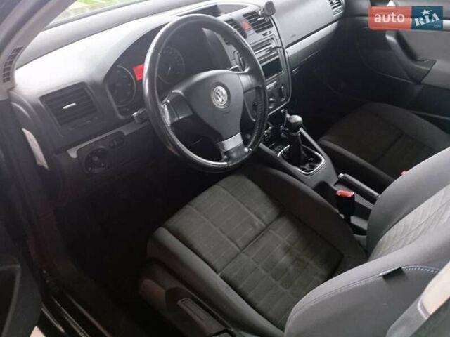 Чорний Фольксваген Гольф, об'ємом двигуна 1.6 л та пробігом 205 тис. км за 5800 $, фото 11 на Automoto.ua
