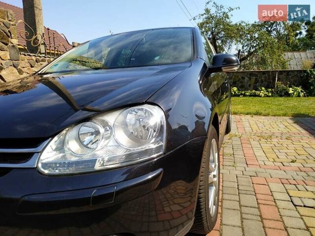 Черный Фольксваген Гольф, объемом двигателя 0 л и пробегом 206 тыс. км за 6400 $, фото 5 на Automoto.ua