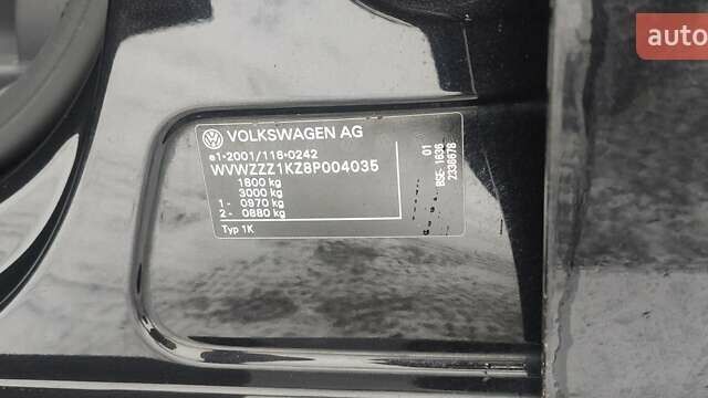 Черный Фольксваген Гольф, объемом двигателя 1.6 л и пробегом 207 тыс. км за 6200 $, фото 51 на Automoto.ua