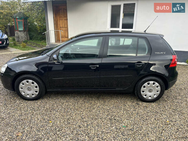 Черный Фольксваген Гольф, объемом двигателя 1.6 л и пробегом 253 тыс. км за 6250 $, фото 15 на Automoto.ua