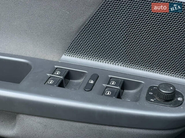 Чорний Фольксваген Гольф, об'ємом двигуна 1.4 л та пробігом 170 тис. км за 6250 $, фото 50 на Automoto.ua