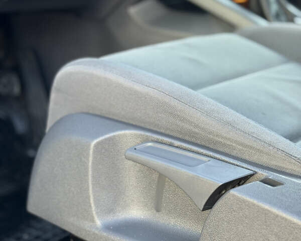 Черный Фольксваген Гольф, объемом двигателя 1.6 л и пробегом 260 тыс. км за 6100 $, фото 24 на Automoto.ua