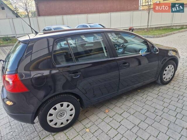 Черный Фольксваген Гольф, объемом двигателя 1.6 л и пробегом 255 тыс. км за 5950 $, фото 16 на Automoto.ua