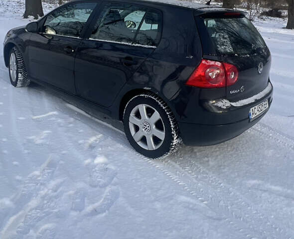 Чорний Фольксваген Гольф, об'ємом двигуна 1.39 л та пробігом 240 тис. км за 5000 $, фото 3 на Automoto.ua