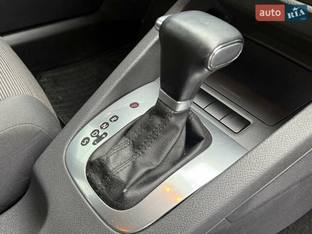 Черный Фольксваген Гольф, объемом двигателя 1.6 л и пробегом 173 тыс. км за 7000 $, фото 33 на Automoto.ua