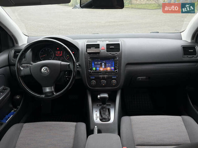 Черный Фольксваген Гольф, объемом двигателя 1.6 л и пробегом 173 тыс. км за 7000 $, фото 31 на Automoto.ua