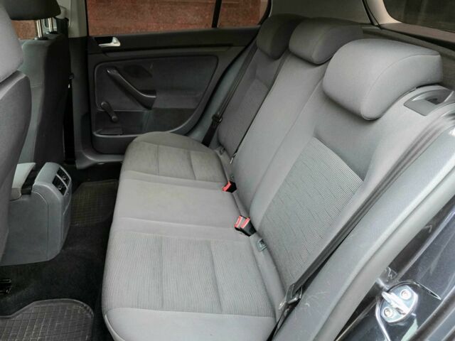 Чорний Фольксваген Гольф, об'ємом двигуна 1.9 л та пробігом 203 тис. км за 4800 $, фото 8 на Automoto.ua