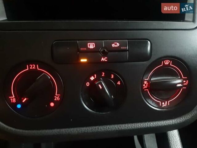Чорний Фольксваген Гольф, об'ємом двигуна 1.4 л та пробігом 167 тис. км за 5690 $, фото 63 на Automoto.ua