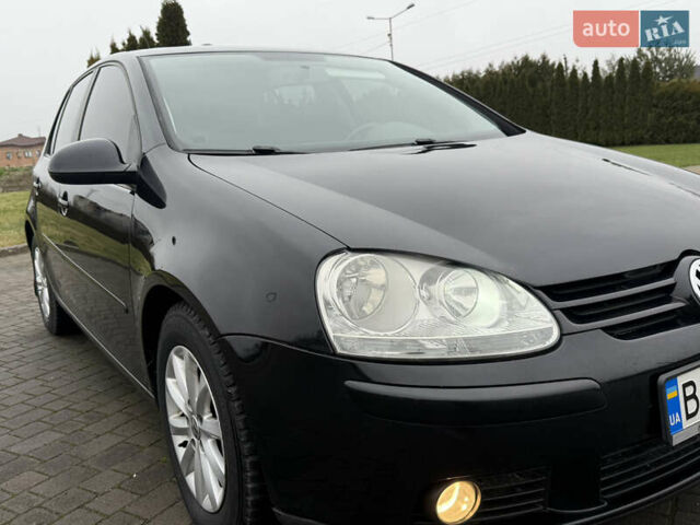 Черный Фольксваген Гольф, объемом двигателя 1.6 л и пробегом 173 тыс. км за 7000 $, фото 19 на Automoto.ua