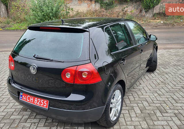 Черный Фольксваген Гольф, объемом двигателя 1.6 л и пробегом 237 тыс. км за 6500 $, фото 7 на Automoto.ua