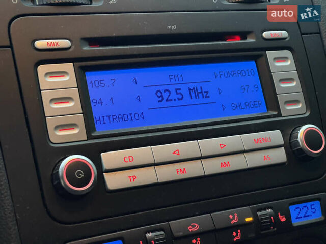 Чорний Фольксваген Гольф, об'ємом двигуна 1.4 л та пробігом 170 тис. км за 6250 $, фото 44 на Automoto.ua