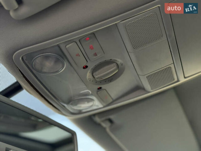 Черный Фольксваген Гольф, объемом двигателя 1.6 л и пробегом 182 тыс. км за 6350 $, фото 72 на Automoto.ua