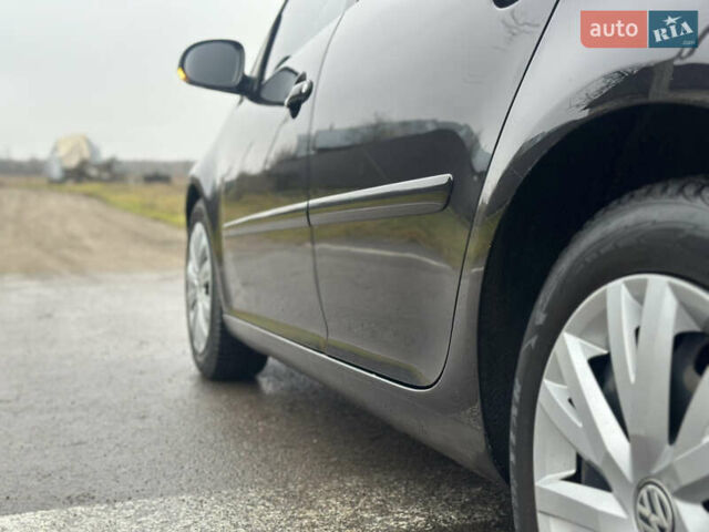 Чорний Фольксваген Гольф, об'ємом двигуна 1.6 л та пробігом 251 тис. км за 6299 $, фото 9 на Automoto.ua