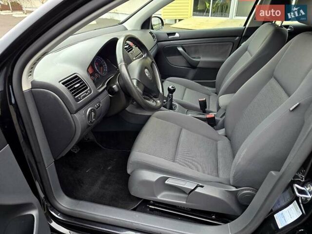 Чорний Фольксваген Гольф, об'ємом двигуна 1.6 л та пробігом 230 тис. км за 6450 $, фото 105 на Automoto.ua